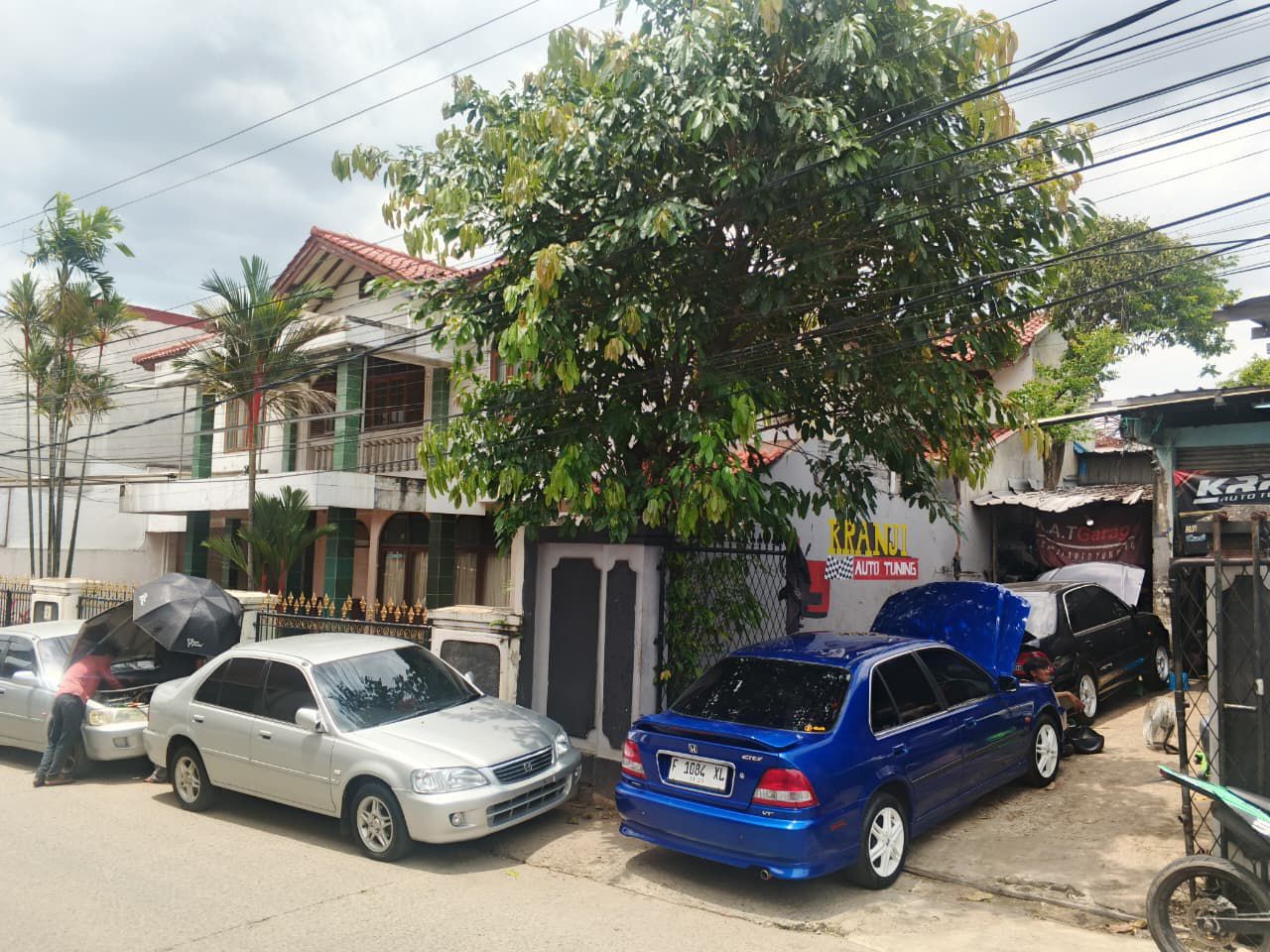 Suasana depan KRANJI AUTO TUNNING
